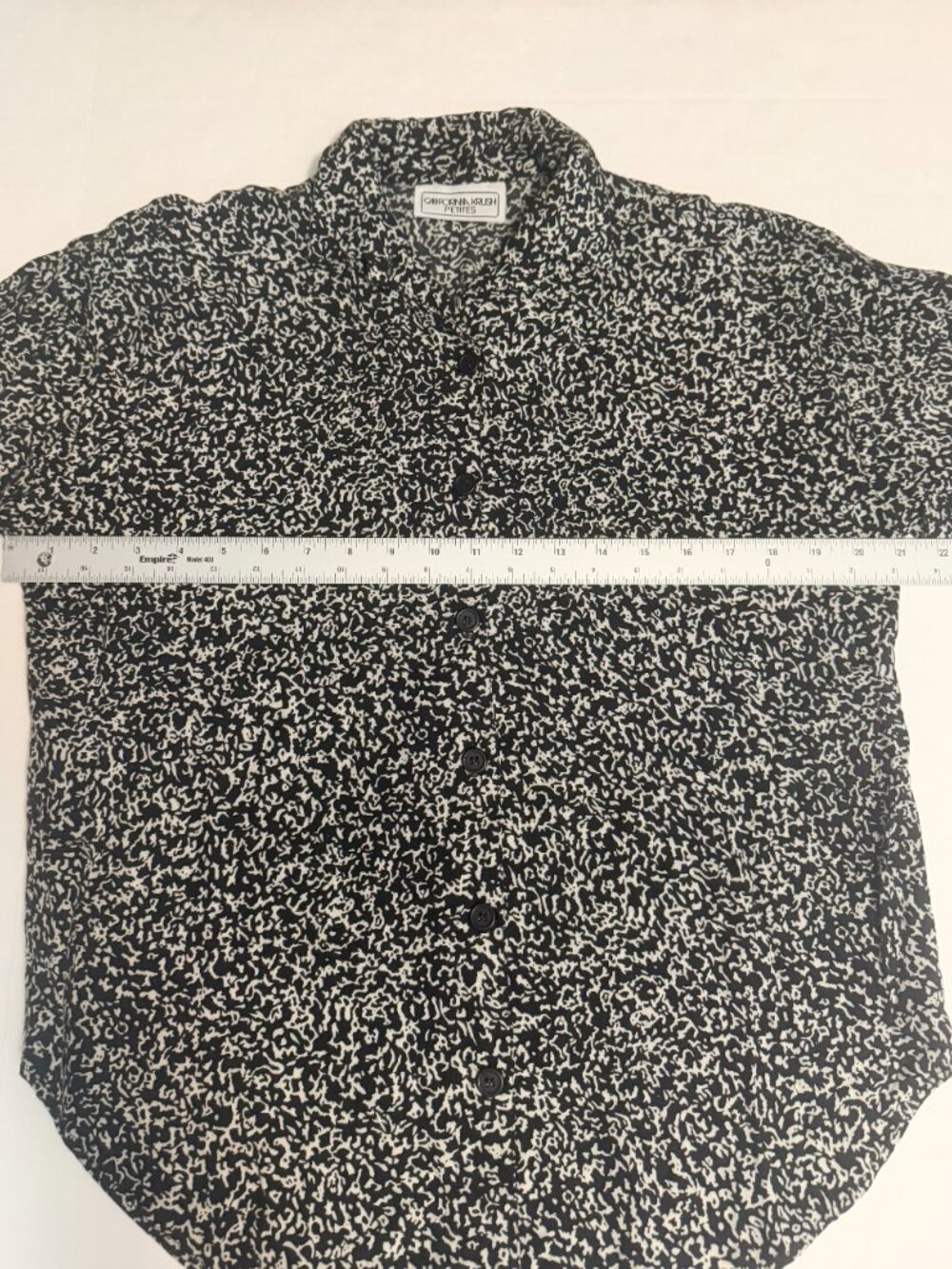 VTG California Krush Abstract Black White Button Up Blouse Short Sleeve Petite - Picture 4 of 8